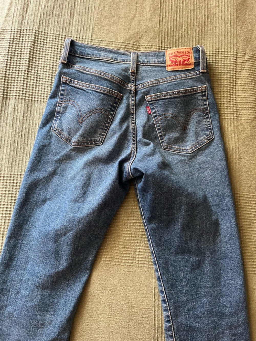 Levi's Wedgie Straight